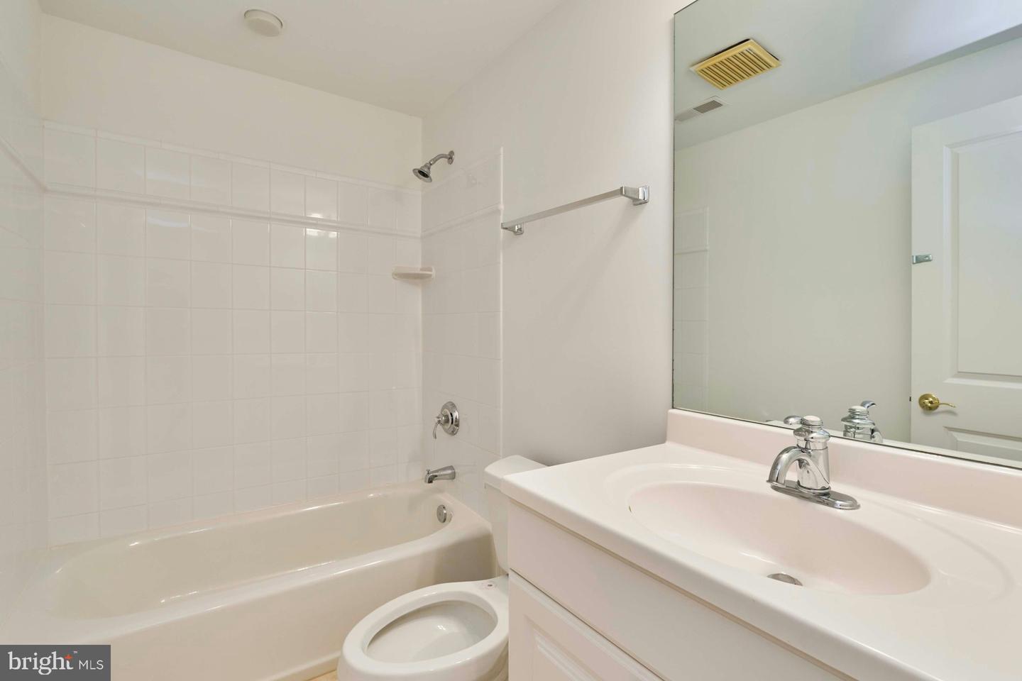 1220 N VERMONT ST, ARLINGTON, Virginia 22201, 5 Bedrooms Bedrooms, ,3 BathroomsBathrooms,Residential,For sale,1220 N VERMONT ST,VAAR2060200 MLS # VAAR2060200