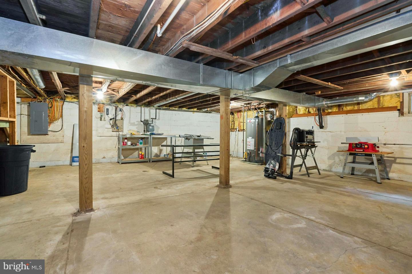 1220 N VERMONT ST, ARLINGTON, Virginia 22201, 5 Bedrooms Bedrooms, ,3 BathroomsBathrooms,Residential,For sale,1220 N VERMONT ST,VAAR2060200 MLS # VAAR2060200