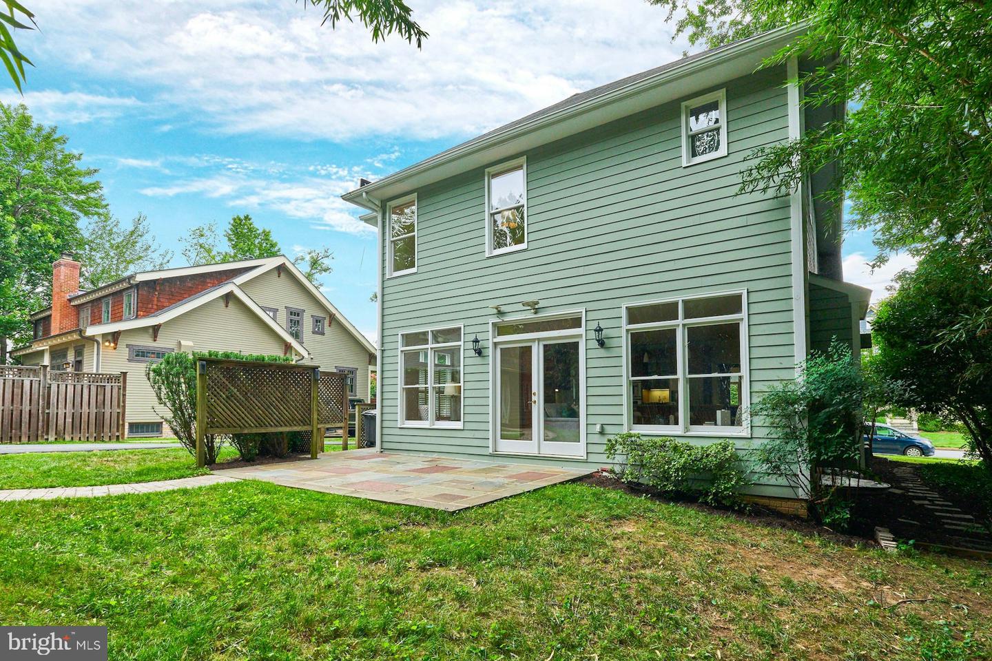1220 N VERMONT ST, ARLINGTON, Virginia 22201, 5 Bedrooms Bedrooms, ,3 BathroomsBathrooms,Residential,For sale,1220 N VERMONT ST,VAAR2060200 MLS # VAAR2060200