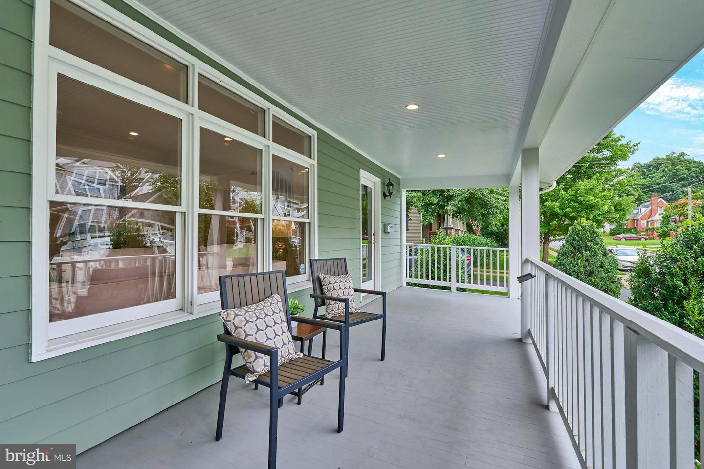 1220 N VERMONT ST, ARLINGTON, Virginia 22201, 5 Bedrooms Bedrooms, ,3 BathroomsBathrooms,Residential,For sale,1220 N VERMONT ST,VAAR2060200 MLS # VAAR2060200