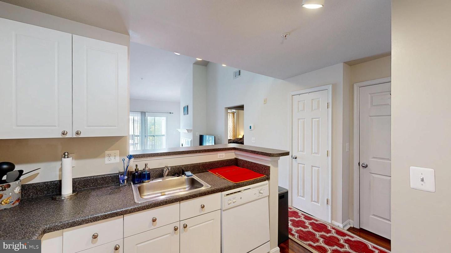 11350 ARISTOTLE DR #7-403, FAIRFAX, Virginia 22030, 1 Bedroom Bedrooms, 4 Rooms Rooms,1 BathroomBathrooms,Residential,For sale,11350 ARISTOTLE DR #7-403,VAFX2253566 MLS # VAFX2253566