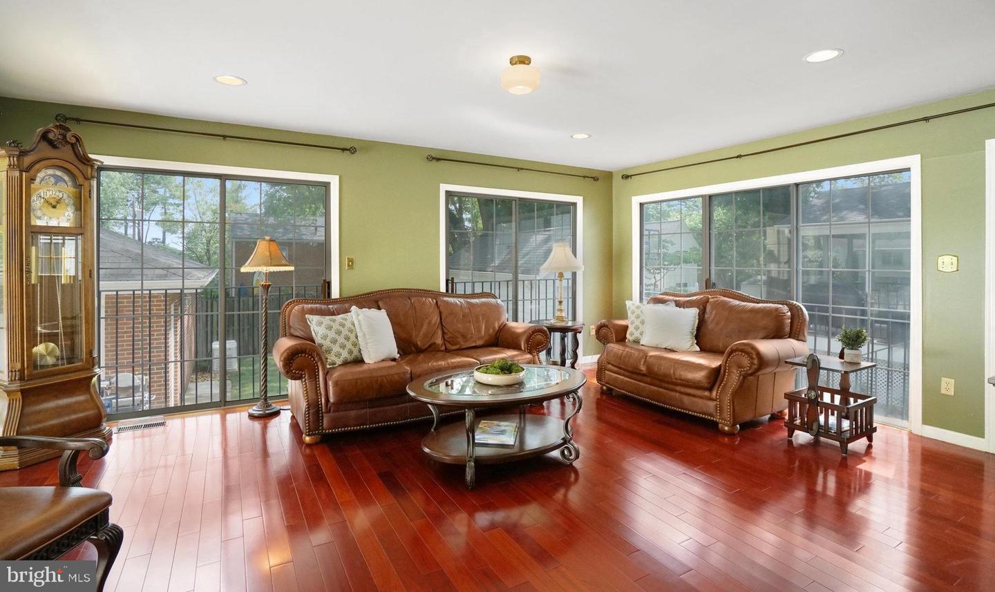 5720 5TH ST S, ARLINGTON, Virginia 22204, 5 Bedrooms Bedrooms, ,4 BathroomsBathrooms,Residential,For sale,5720 5TH ST S,VAAR2060248 MLS # VAAR2060248