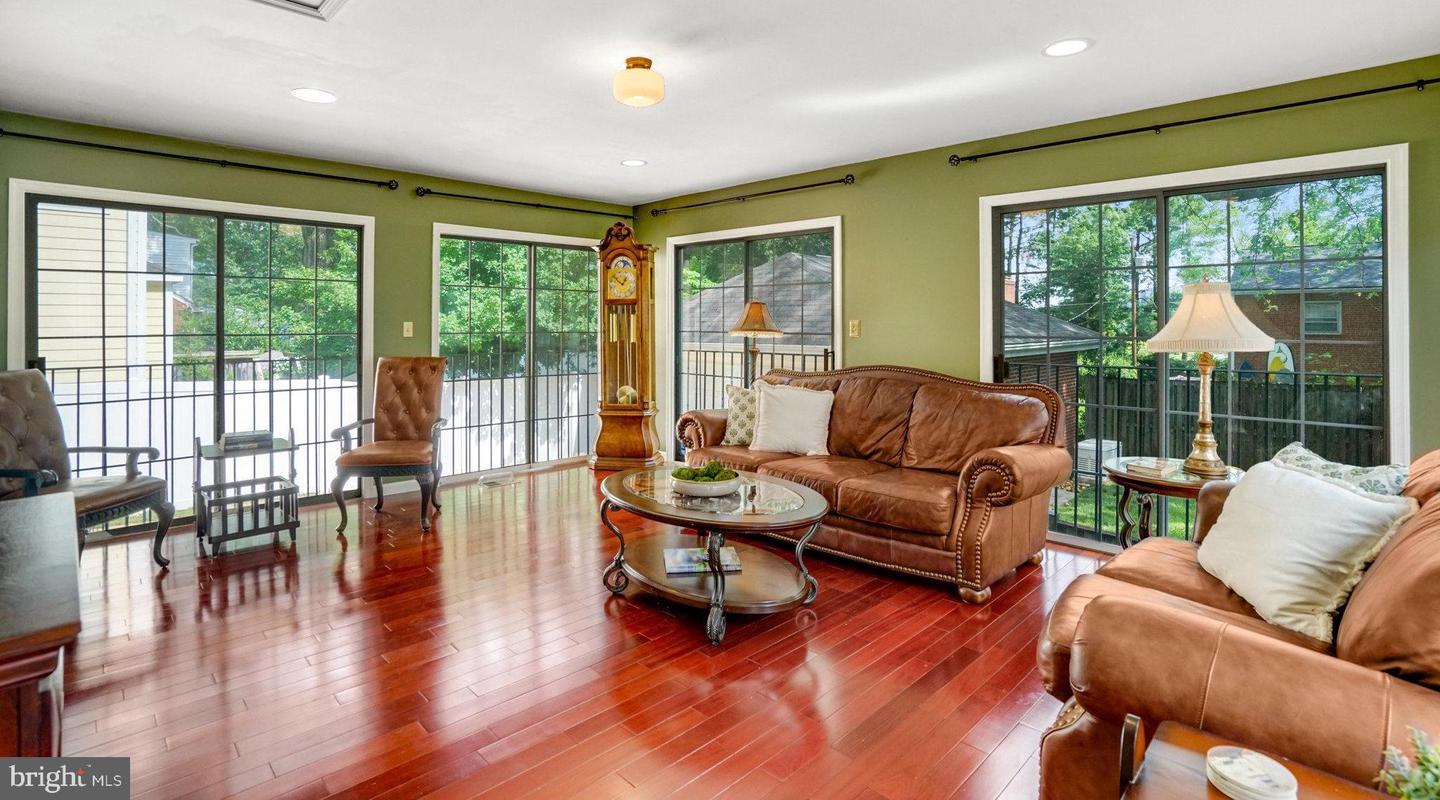 5720 5TH ST S, ARLINGTON, Virginia 22204, 5 Bedrooms Bedrooms, ,4 BathroomsBathrooms,Residential,For sale,5720 5TH ST S,VAAR2060248 MLS # VAAR2060248