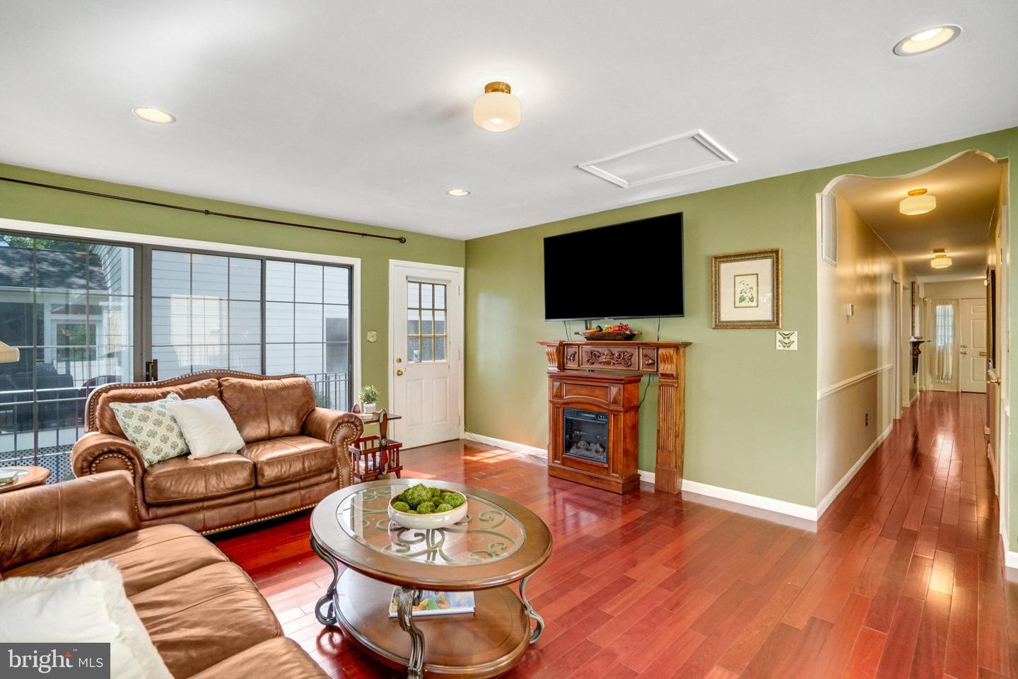 5720 5TH ST S, ARLINGTON, Virginia 22204, 5 Bedrooms Bedrooms, ,4 BathroomsBathrooms,Residential,For sale,5720 5TH ST S,VAAR2060248 MLS # VAAR2060248