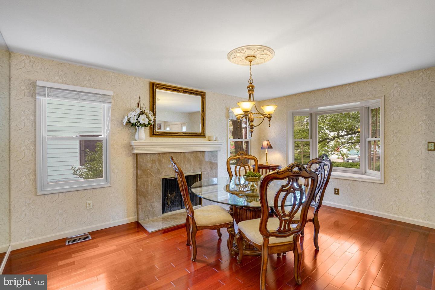 5720 5TH ST S, ARLINGTON, Virginia 22204, 5 Bedrooms Bedrooms, ,4 BathroomsBathrooms,Residential,For sale,5720 5TH ST S,VAAR2060248 MLS # VAAR2060248