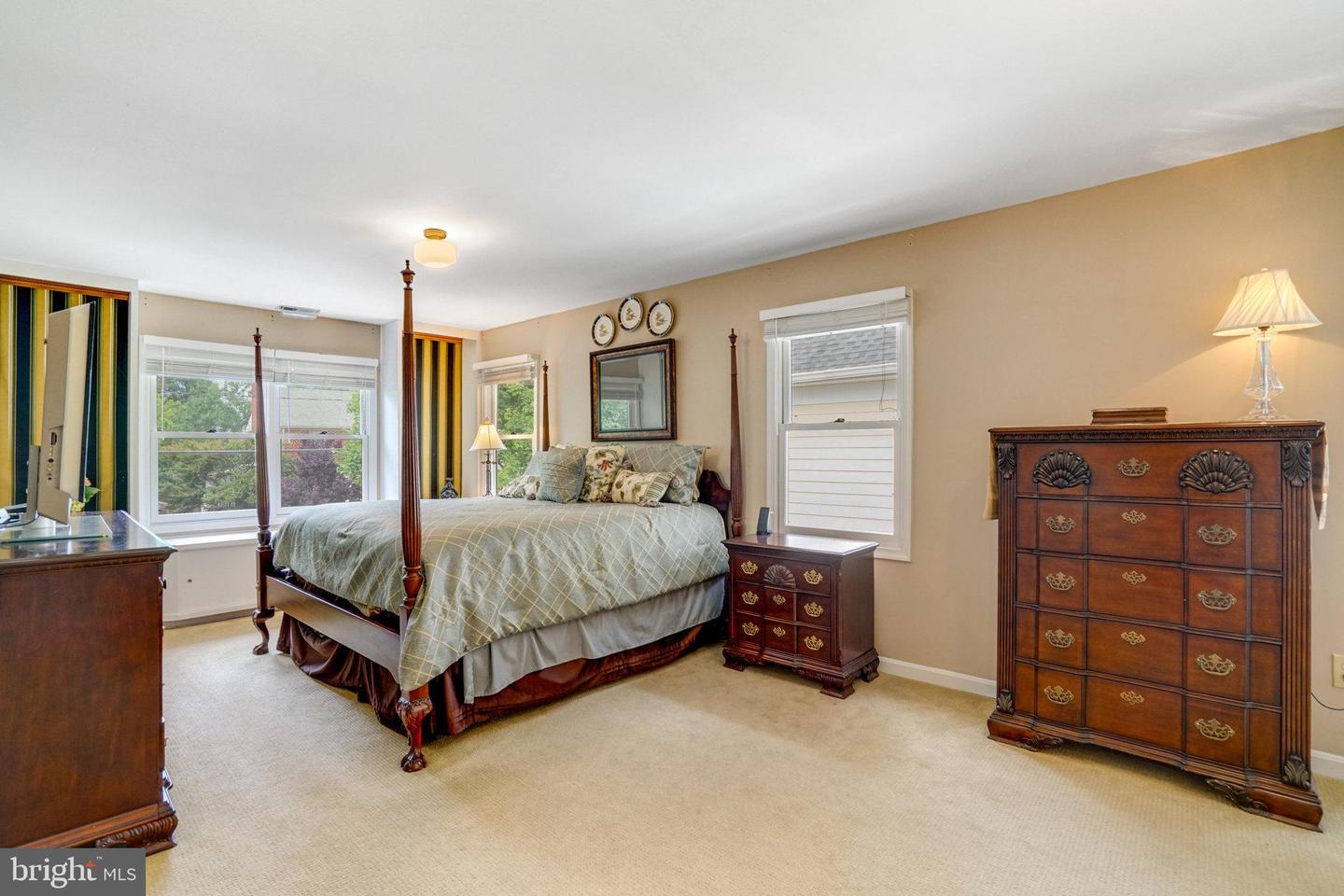 5720 5TH ST S, ARLINGTON, Virginia 22204, 5 Bedrooms Bedrooms, ,4 BathroomsBathrooms,Residential,For sale,5720 5TH ST S,VAAR2060248 MLS # VAAR2060248