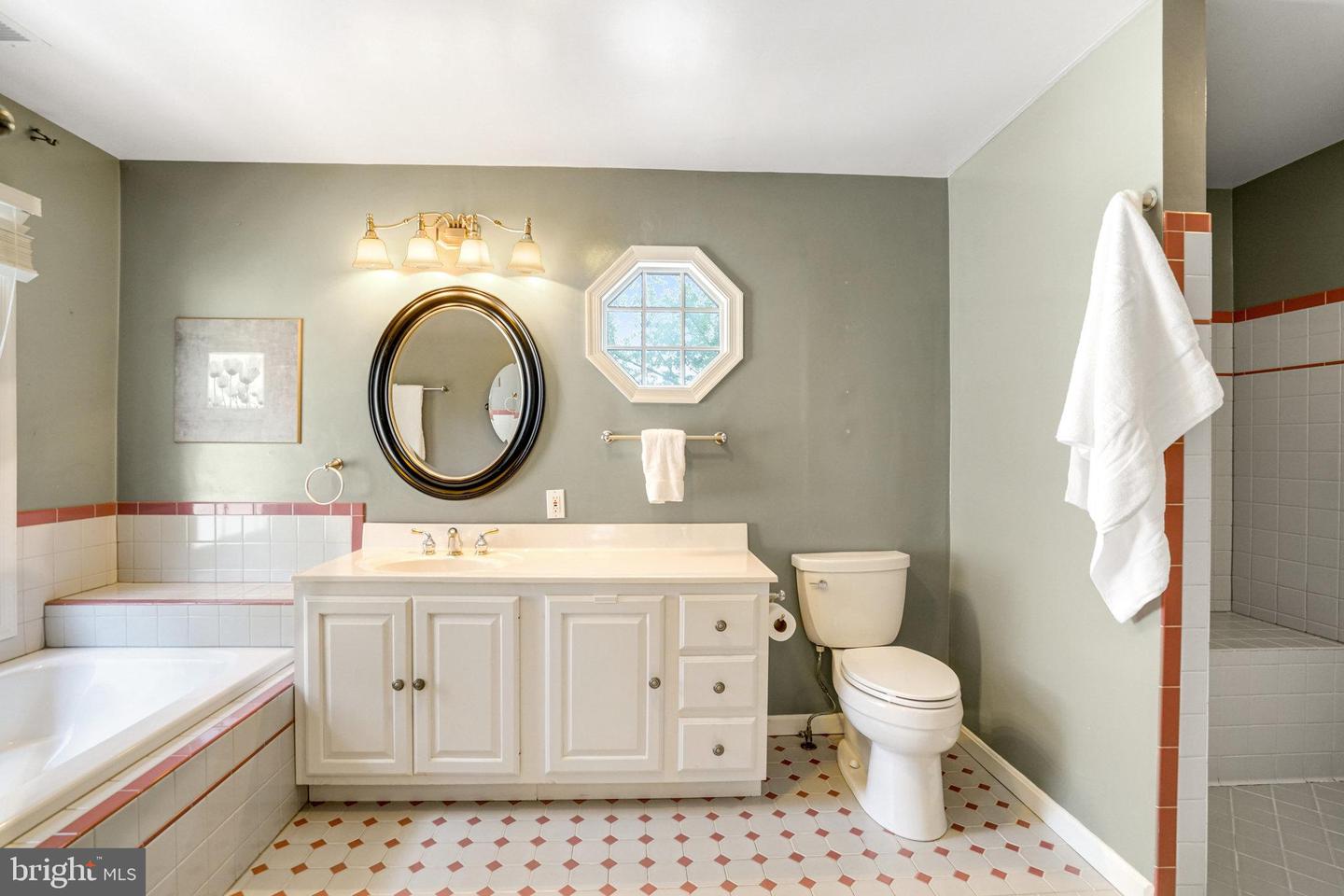5720 5TH ST S, ARLINGTON, Virginia 22204, 5 Bedrooms Bedrooms, ,4 BathroomsBathrooms,Residential,For sale,5720 5TH ST S,VAAR2060248 MLS # VAAR2060248