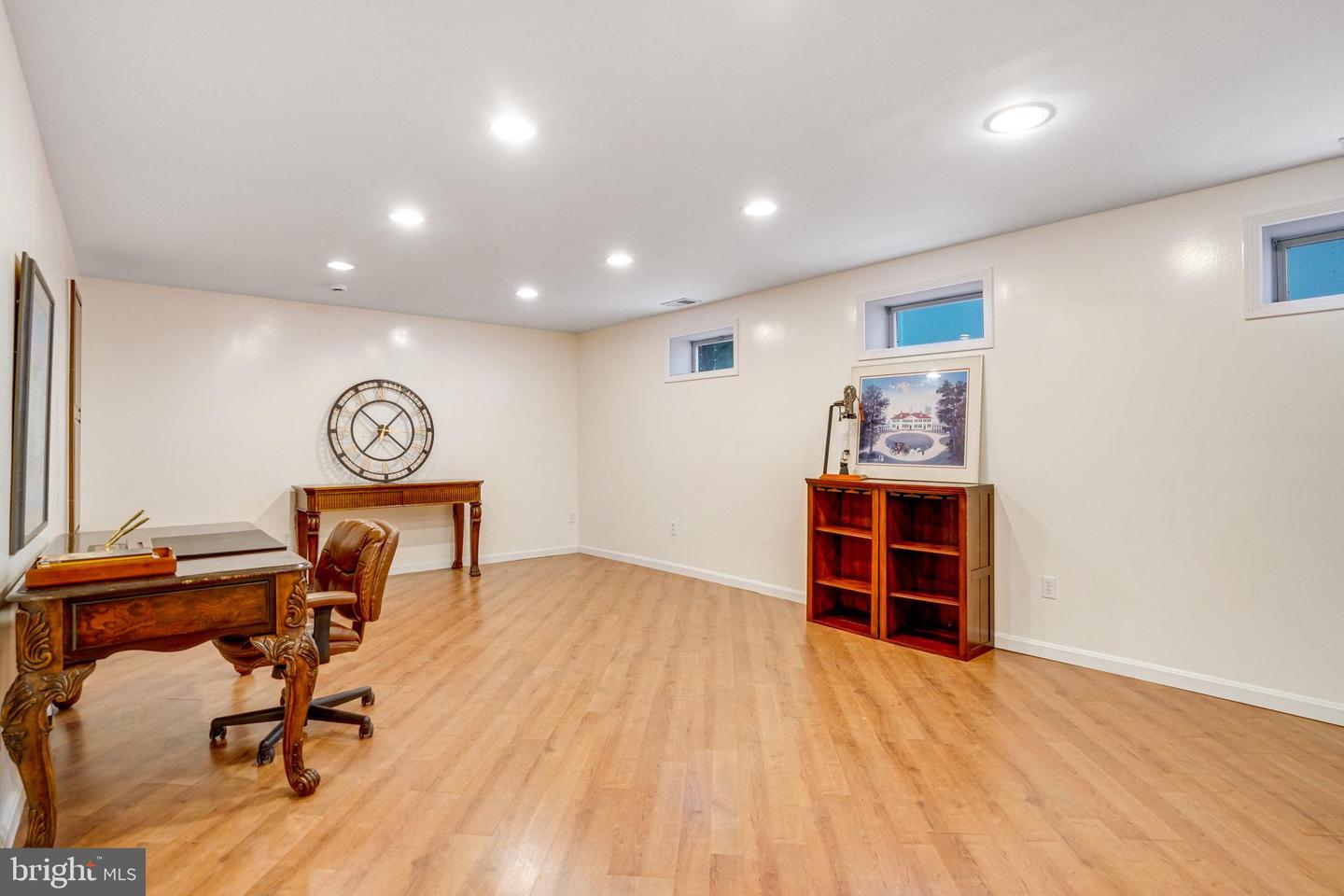 5720 5TH ST S, ARLINGTON, Virginia 22204, 5 Bedrooms Bedrooms, ,4 BathroomsBathrooms,Residential,For sale,5720 5TH ST S,VAAR2060248 MLS # VAAR2060248