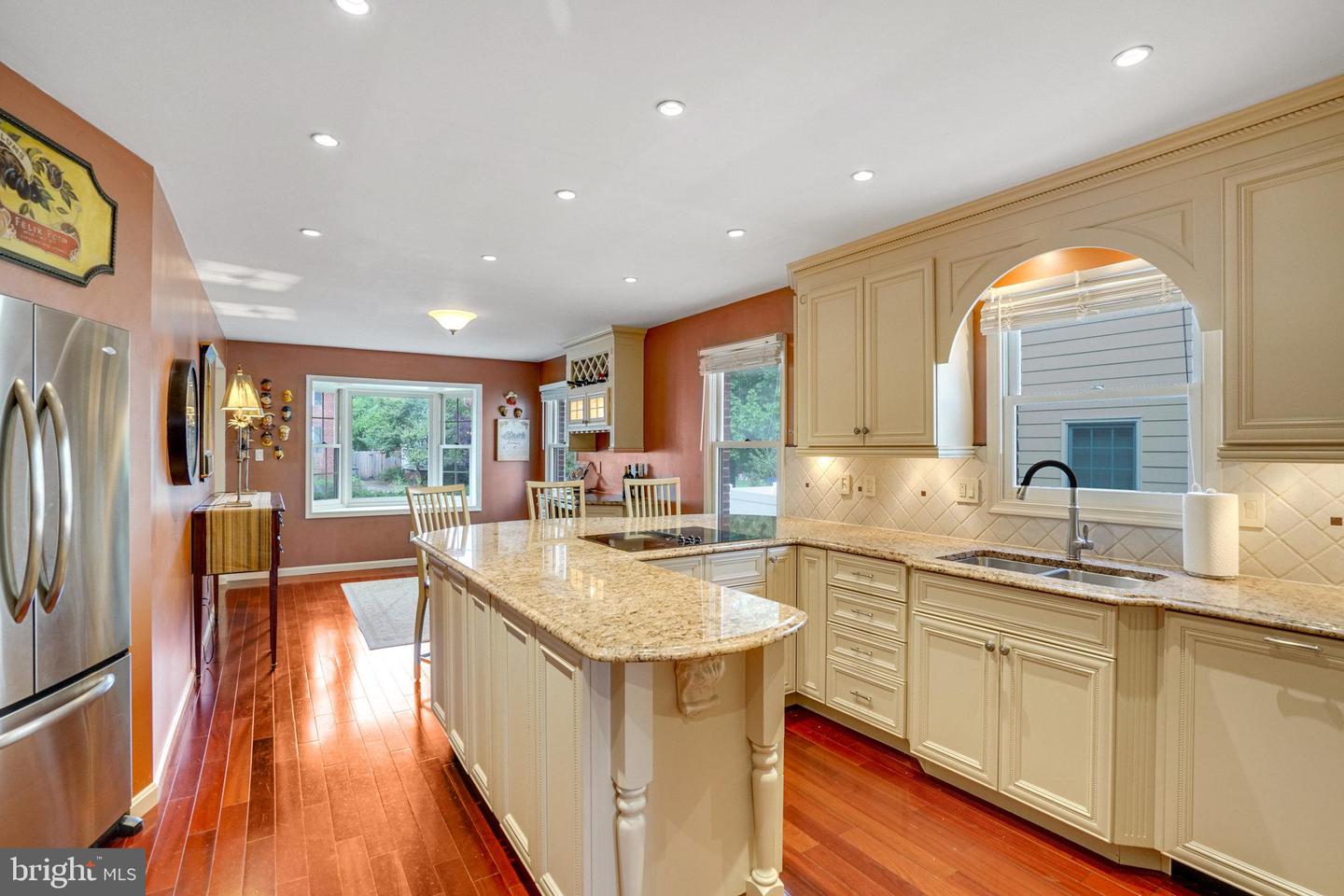 5720 5TH ST S, ARLINGTON, Virginia 22204, 5 Bedrooms Bedrooms, ,4 BathroomsBathrooms,Residential,For sale,5720 5TH ST S,VAAR2060248 MLS # VAAR2060248