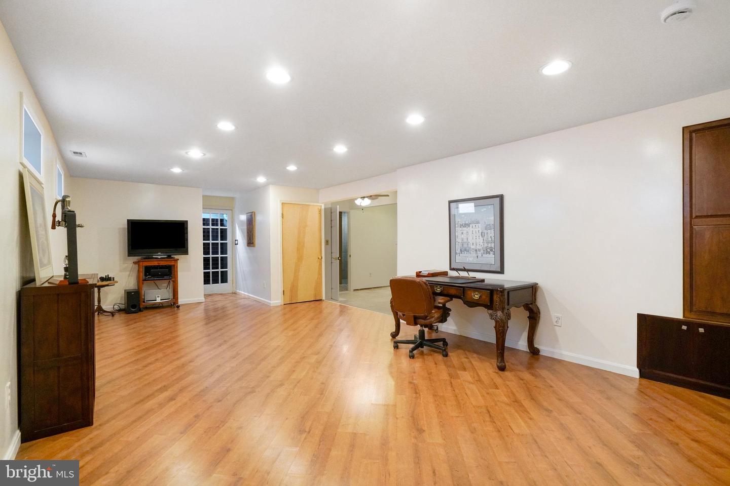 5720 5TH ST S, ARLINGTON, Virginia 22204, 5 Bedrooms Bedrooms, ,4 BathroomsBathrooms,Residential,For sale,5720 5TH ST S,VAAR2060248 MLS # VAAR2060248