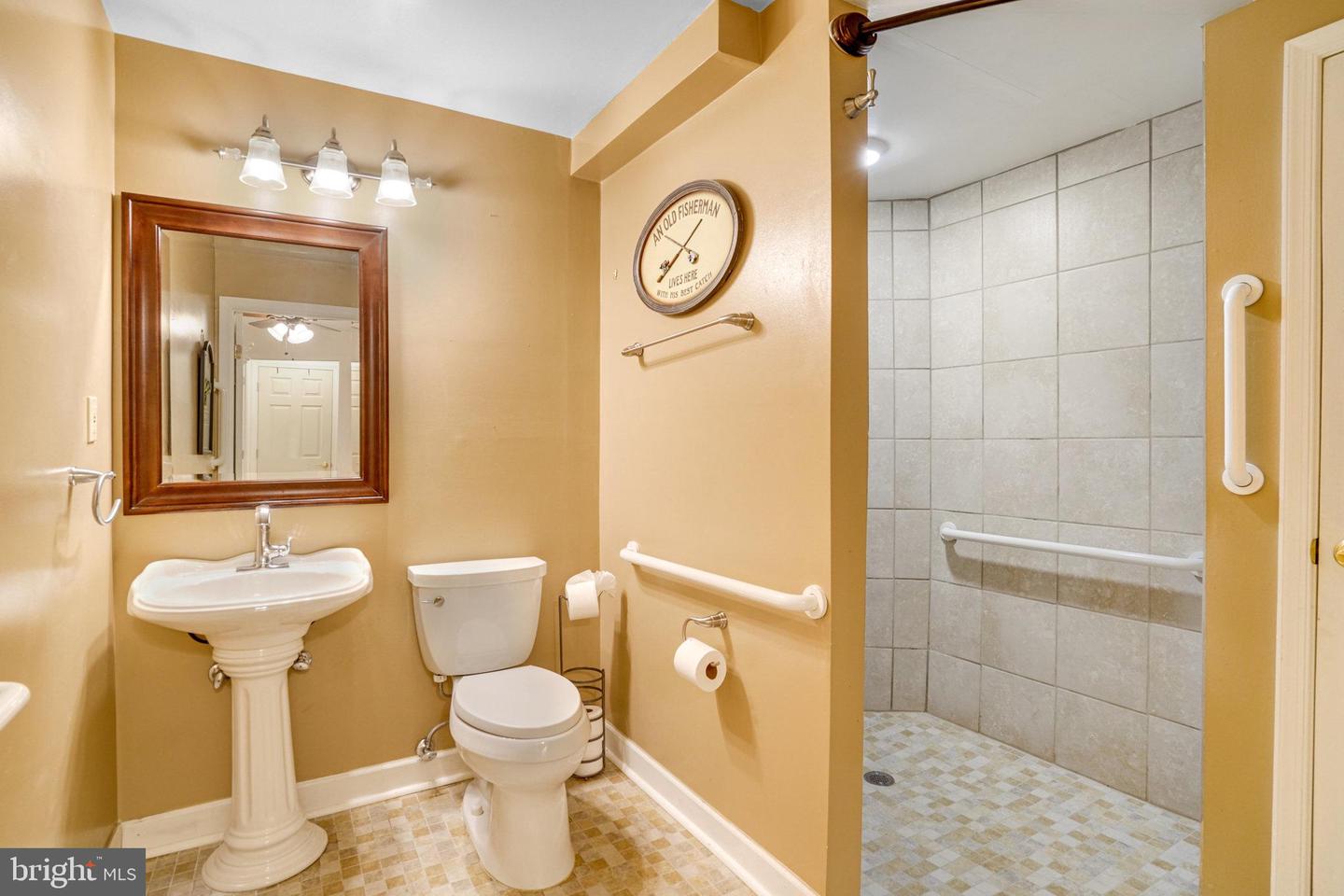 5720 5TH ST S, ARLINGTON, Virginia 22204, 5 Bedrooms Bedrooms, ,4 BathroomsBathrooms,Residential,For sale,5720 5TH ST S,VAAR2060248 MLS # VAAR2060248