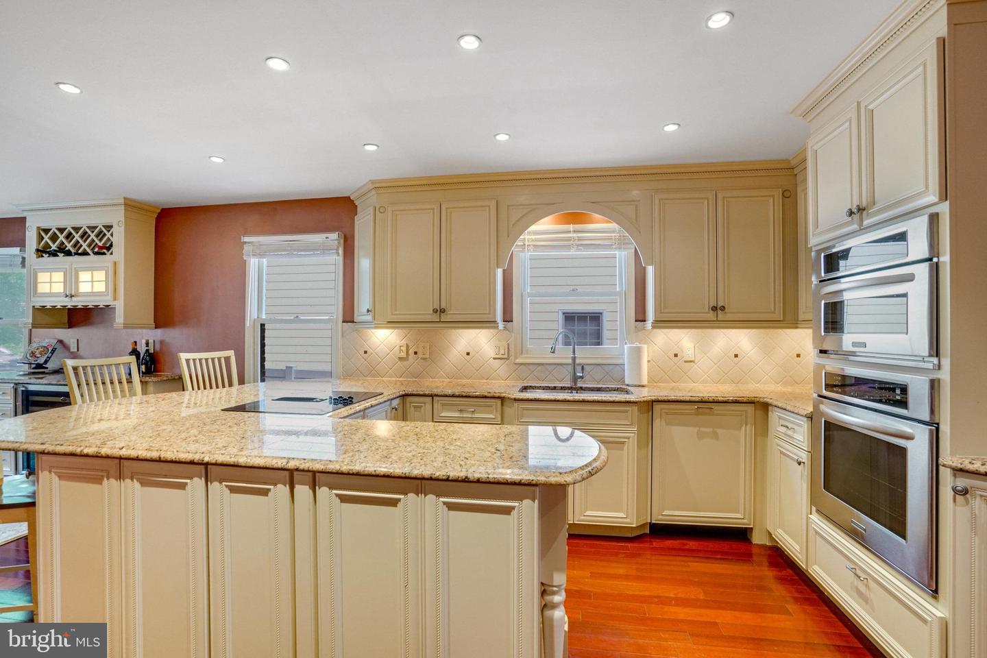 5720 5TH ST S, ARLINGTON, Virginia 22204, 5 Bedrooms Bedrooms, ,4 BathroomsBathrooms,Residential,For sale,5720 5TH ST S,VAAR2060248 MLS # VAAR2060248