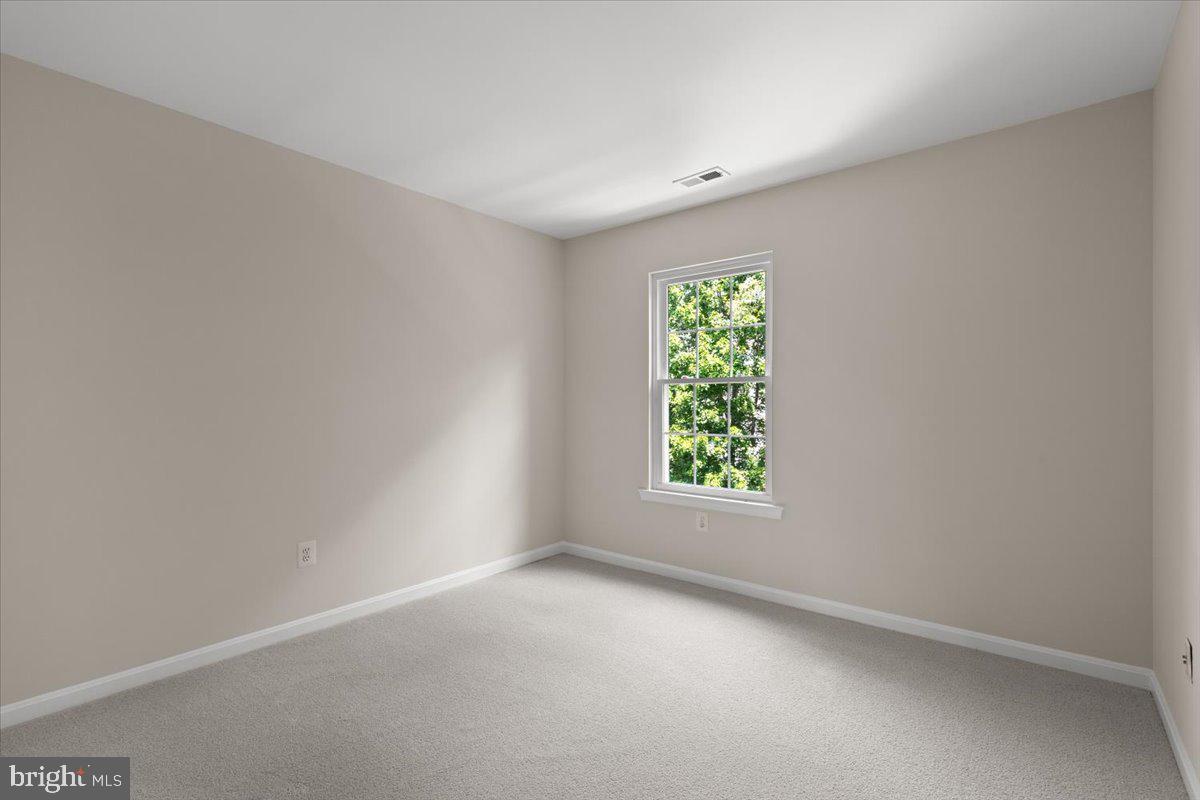 6836 KERRYWOOD CIR, CENTREVILLE, Virginia 20121, 3 Bedrooms Bedrooms, ,2 BathroomsBathrooms,Residential,For sale,6836 KERRYWOOD CIR,VAFX2253662 MLS # VAFX2253662