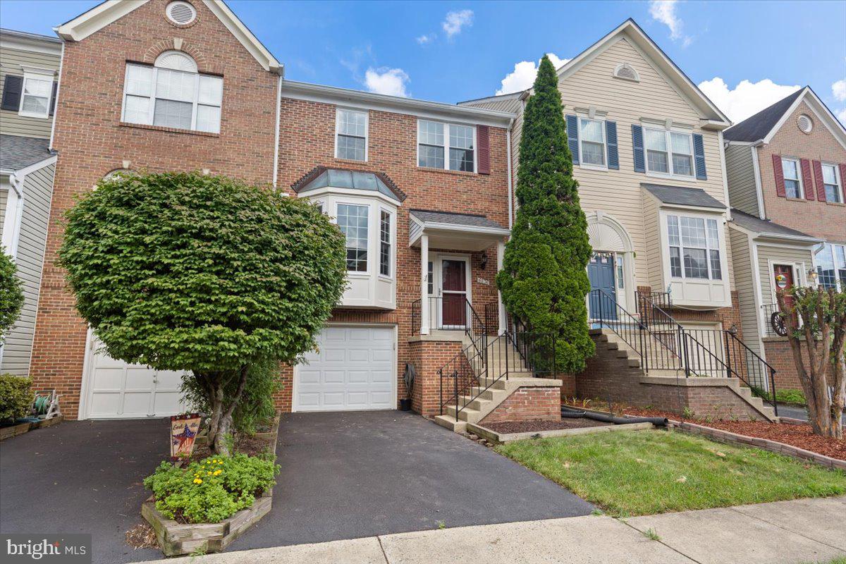 6836 KERRYWOOD CIR, CENTREVILLE, Virginia 20121, 3 Bedrooms Bedrooms, ,2 BathroomsBathrooms,Residential,For sale,6836 KERRYWOOD CIR,VAFX2253662 MLS # VAFX2253662
