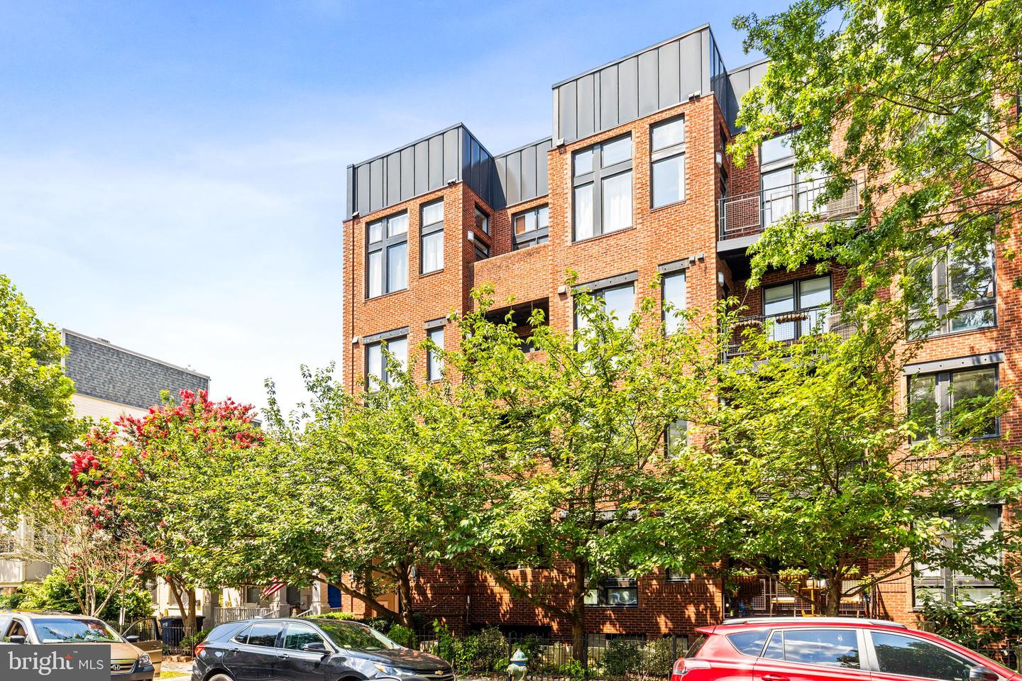 245 15TH ST SE #105, WASHINGTON, District Of Columbia 20003, 1 Bedroom Bedrooms, ,1 BathroomBathrooms,Residential,For sale,245 15TH ST SE #105,DCDC2209192 MLS # DCDC2209192