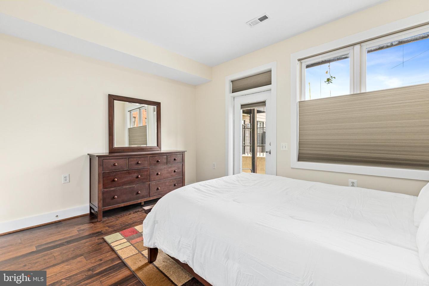 245 15TH ST SE #105, WASHINGTON, District Of Columbia 20003, 1 Bedroom Bedrooms, ,1 BathroomBathrooms,Residential,For sale,245 15TH ST SE #105,DCDC2209192 MLS # DCDC2209192