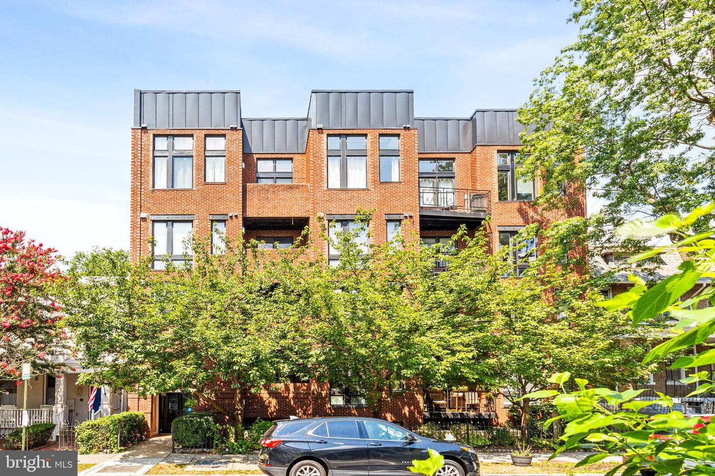 245 15TH ST SE #105, WASHINGTON, District Of Columbia 20003, 1 Bedroom Bedrooms, ,1 BathroomBathrooms,Residential,For sale,245 15TH ST SE #105,DCDC2209192 MLS # DCDC2209192