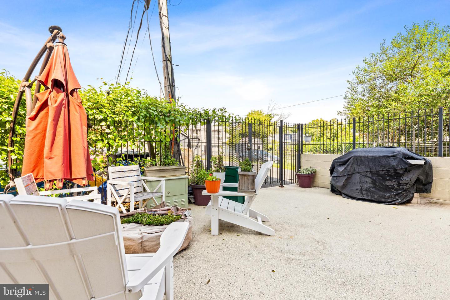 245 15TH ST SE #105, WASHINGTON, District Of Columbia 20003, 1 Bedroom Bedrooms, ,1 BathroomBathrooms,Residential,For sale,245 15TH ST SE #105,DCDC2209192 MLS # DCDC2209192