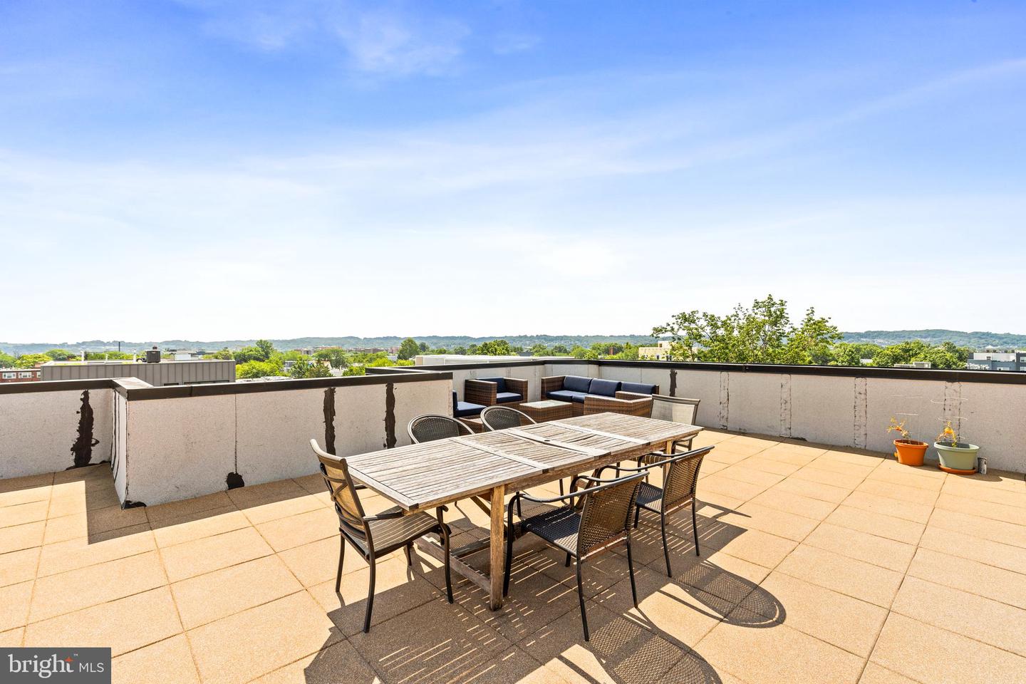 245 15TH ST SE #105, WASHINGTON, District Of Columbia 20003, 1 Bedroom Bedrooms, ,1 BathroomBathrooms,Residential,For sale,245 15TH ST SE #105,DCDC2209192 MLS # DCDC2209192