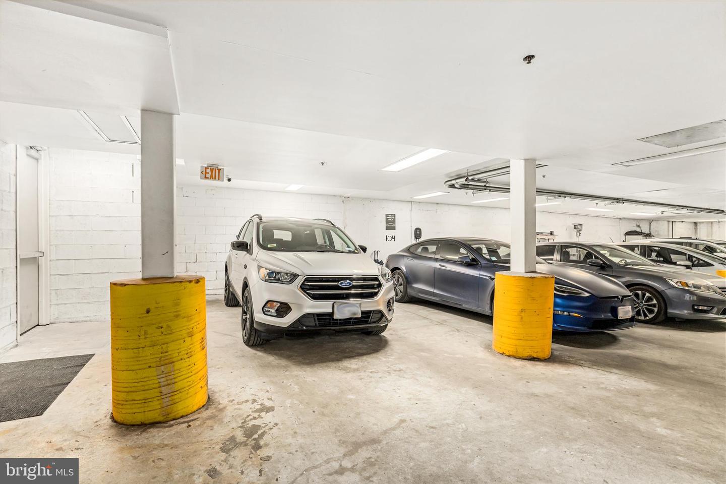 245 15TH ST SE #105, WASHINGTON, District Of Columbia 20003, 1 Bedroom Bedrooms, ,1 BathroomBathrooms,Residential,For sale,245 15TH ST SE #105,DCDC2209192 MLS # DCDC2209192