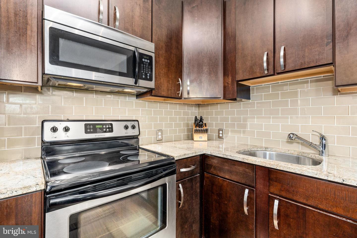 245 15TH ST SE #105, WASHINGTON, District Of Columbia 20003, 1 Bedroom Bedrooms, ,1 BathroomBathrooms,Residential,For sale,245 15TH ST SE #105,DCDC2209192 MLS # DCDC2209192