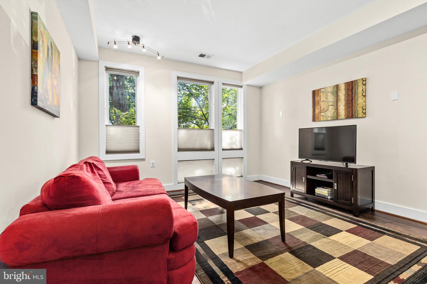 245 15TH ST SE #105, WASHINGTON, District Of Columbia 20003, 1 Bedroom Bedrooms, ,1 BathroomBathrooms,Residential,For sale,245 15TH ST SE #105,DCDC2209192 MLS # DCDC2209192