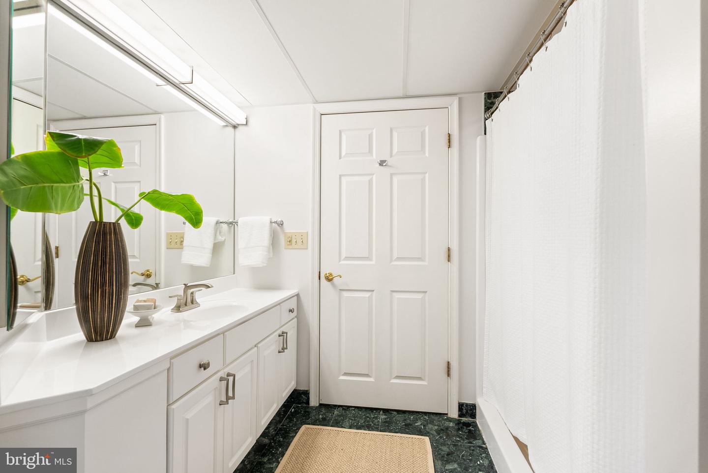1276 N WAYNE ST #830, ARLINGTON, Virginia 22201, 2 Bedrooms Bedrooms, ,2 BathroomsBathrooms,Residential,For sale,1276 N WAYNE ST #830,VAAR2060300 MLS # VAAR2060300