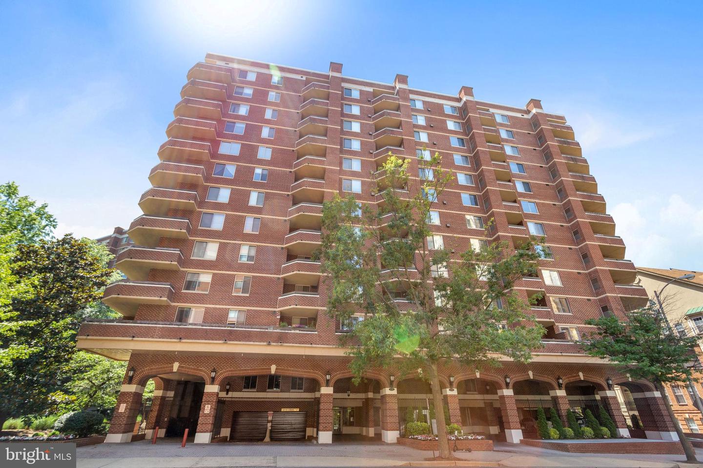 1276 N WAYNE ST #830, ARLINGTON, Virginia 22201, 2 Bedrooms Bedrooms, ,2 BathroomsBathrooms,Residential,For sale,1276 N WAYNE ST #830,VAAR2060300 MLS # VAAR2060300