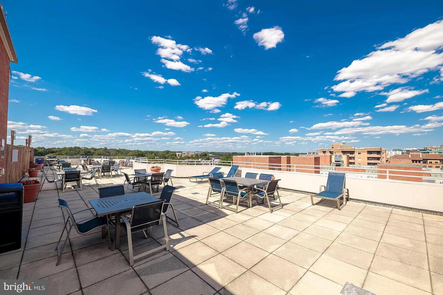 1024 N UTAH ST #116, ARLINGTON, Virginia 22201, 2 Bedrooms Bedrooms, ,2 BathroomsBathrooms,Residential,For sale,1024 N UTAH ST #116,VAAR2060314 MLS # VAAR2060314
