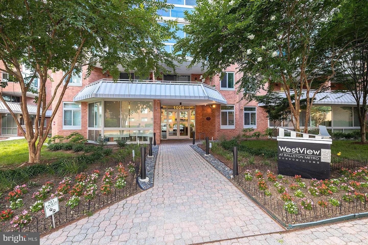 1024 N UTAH ST #116, ARLINGTON, Virginia 22201, 2 Bedrooms Bedrooms, ,2 BathroomsBathrooms,Residential,For sale,1024 N UTAH ST #116,VAAR2060314 MLS # VAAR2060314