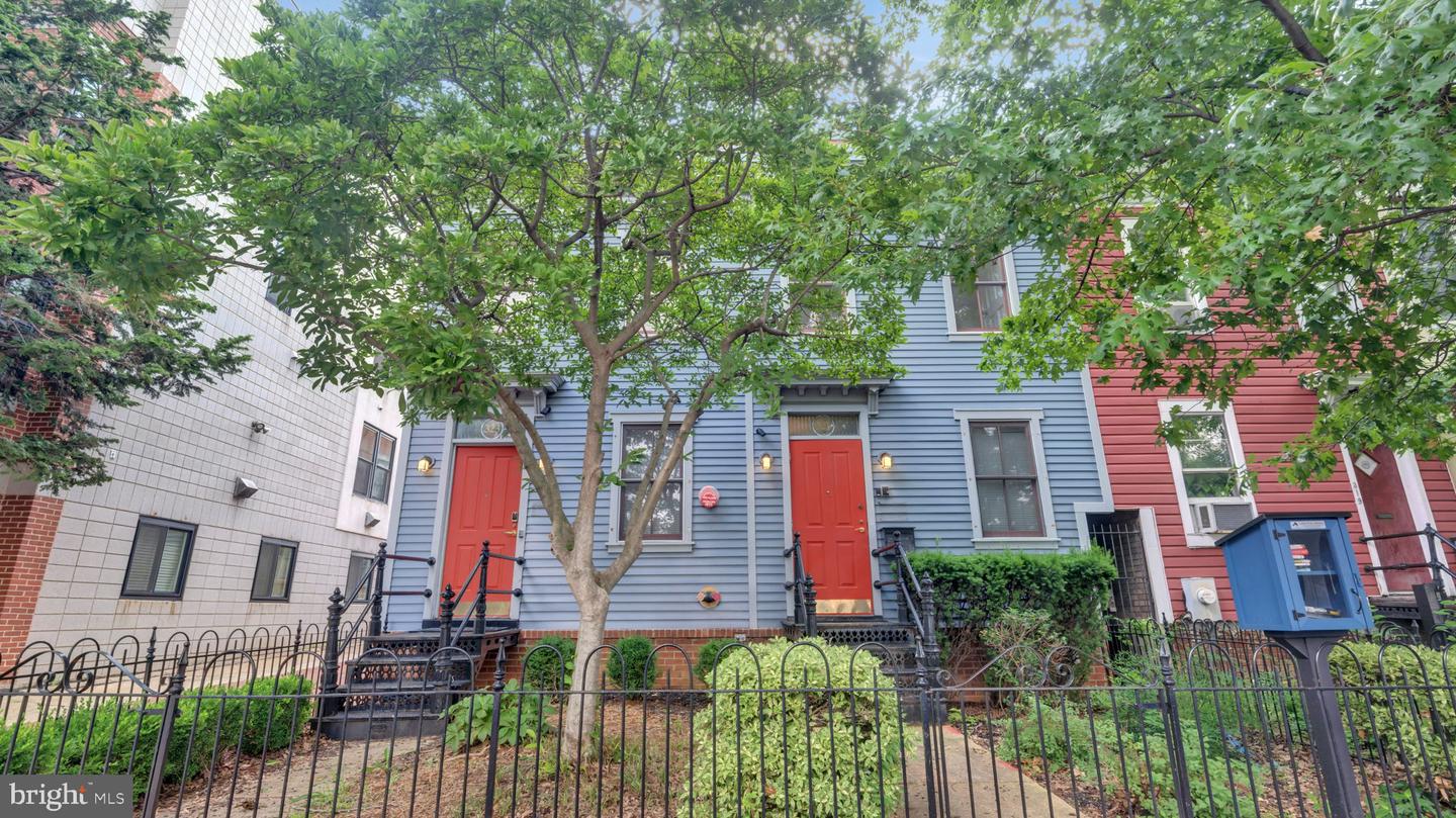 323 8TH ST NE, WASHINGTON, District Of Columbia 20002, ,Land,For sale,323 8TH ST NE,DCDC2211322 MLS # DCDC2211322