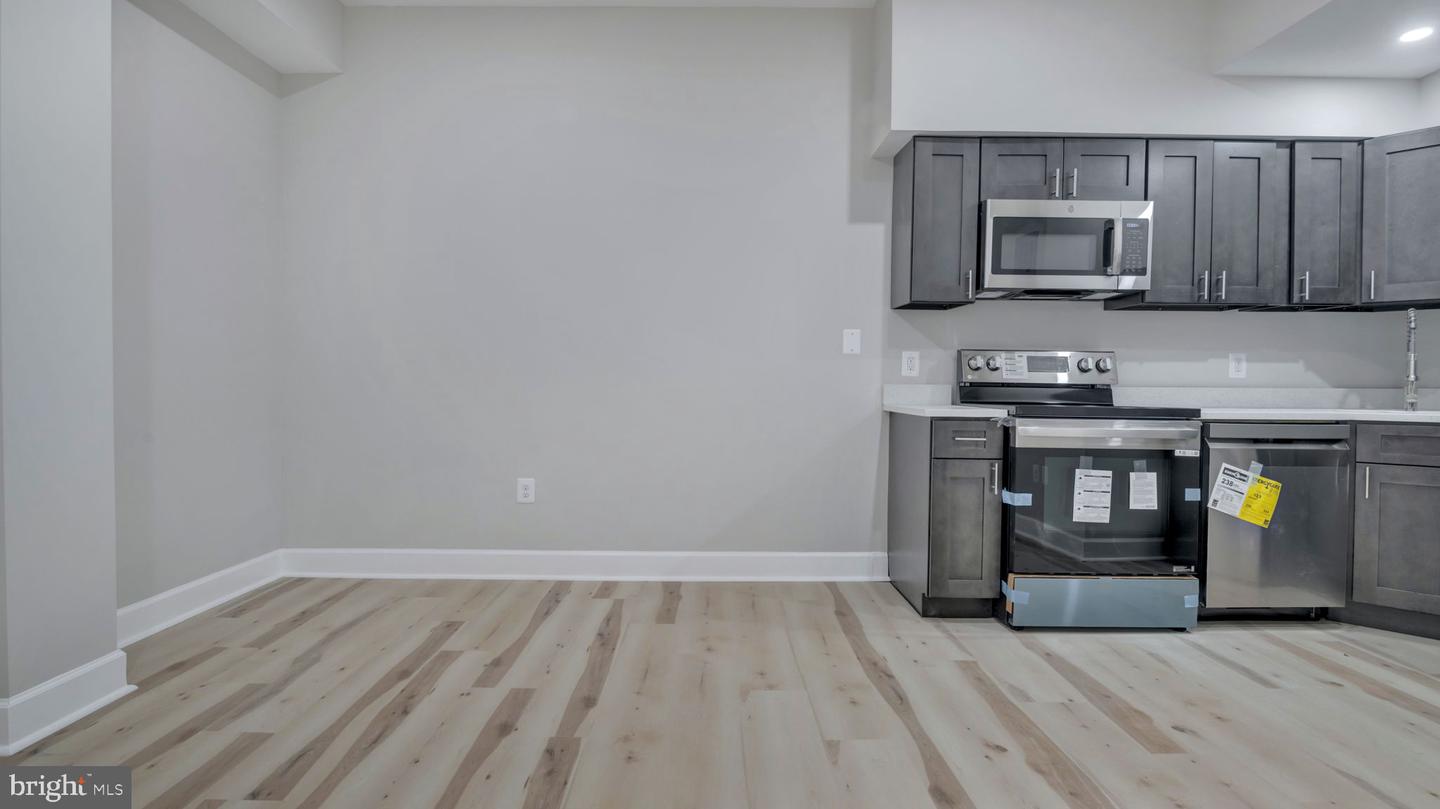 323 8TH ST NE, WASHINGTON, District Of Columbia 20002, ,Land,For sale,323 8TH ST NE,DCDC2211322 MLS # DCDC2211322