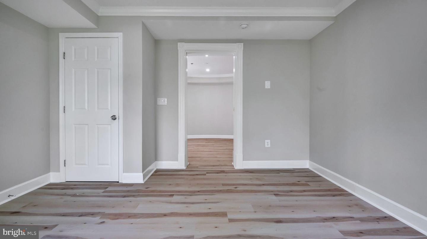 323 8TH ST NE, WASHINGTON, District Of Columbia 20002, ,Land,For sale,323 8TH ST NE,DCDC2211322 MLS # DCDC2211322