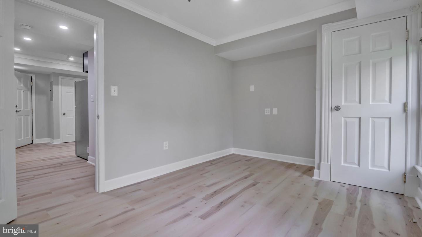 323 8TH ST NE, WASHINGTON, District Of Columbia 20002, ,Land,For sale,323 8TH ST NE,DCDC2211322 MLS # DCDC2211322