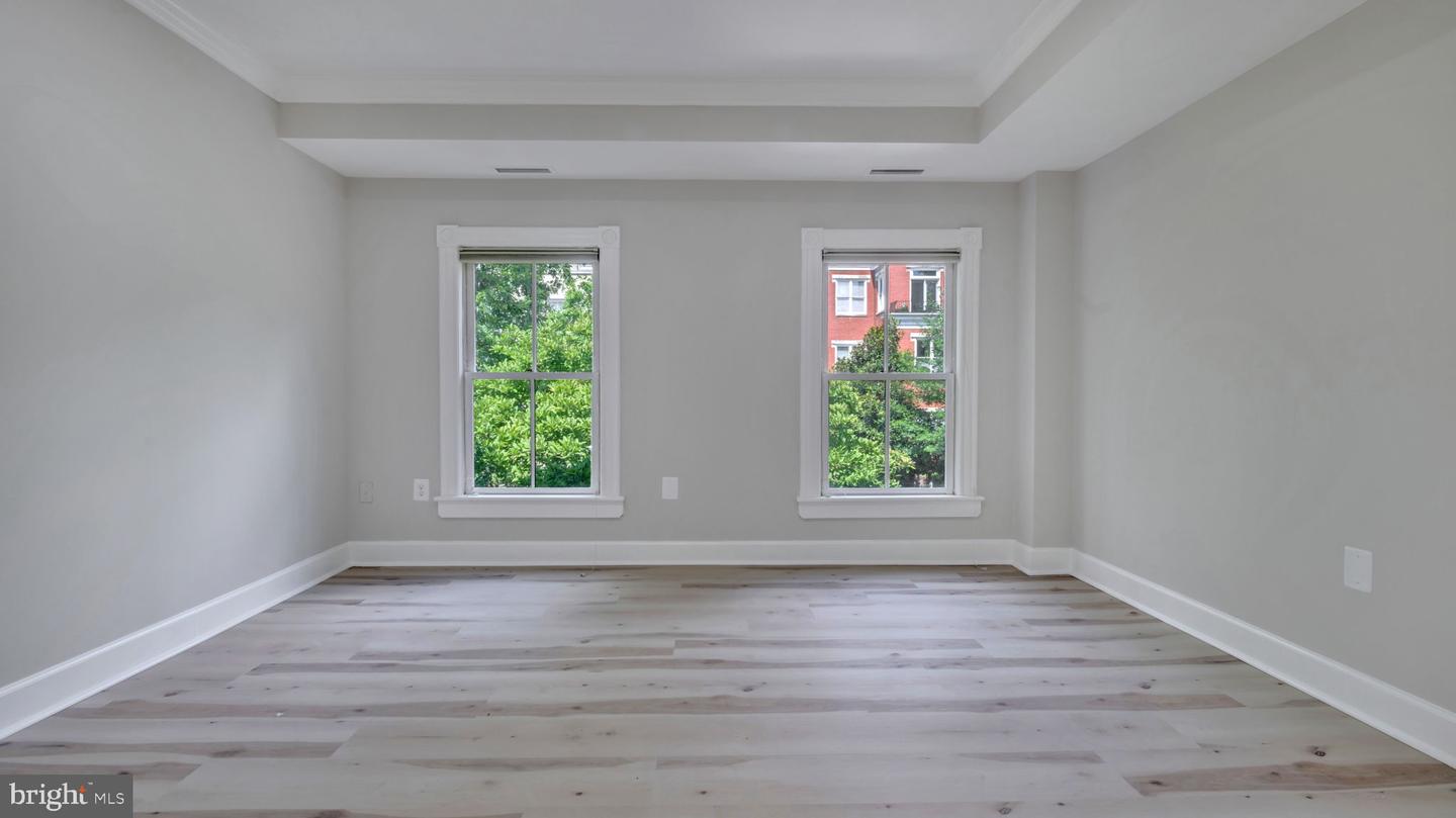 323 8TH ST NE, WASHINGTON, District Of Columbia 20002, ,Land,For sale,323 8TH ST NE,DCDC2211322 MLS # DCDC2211322