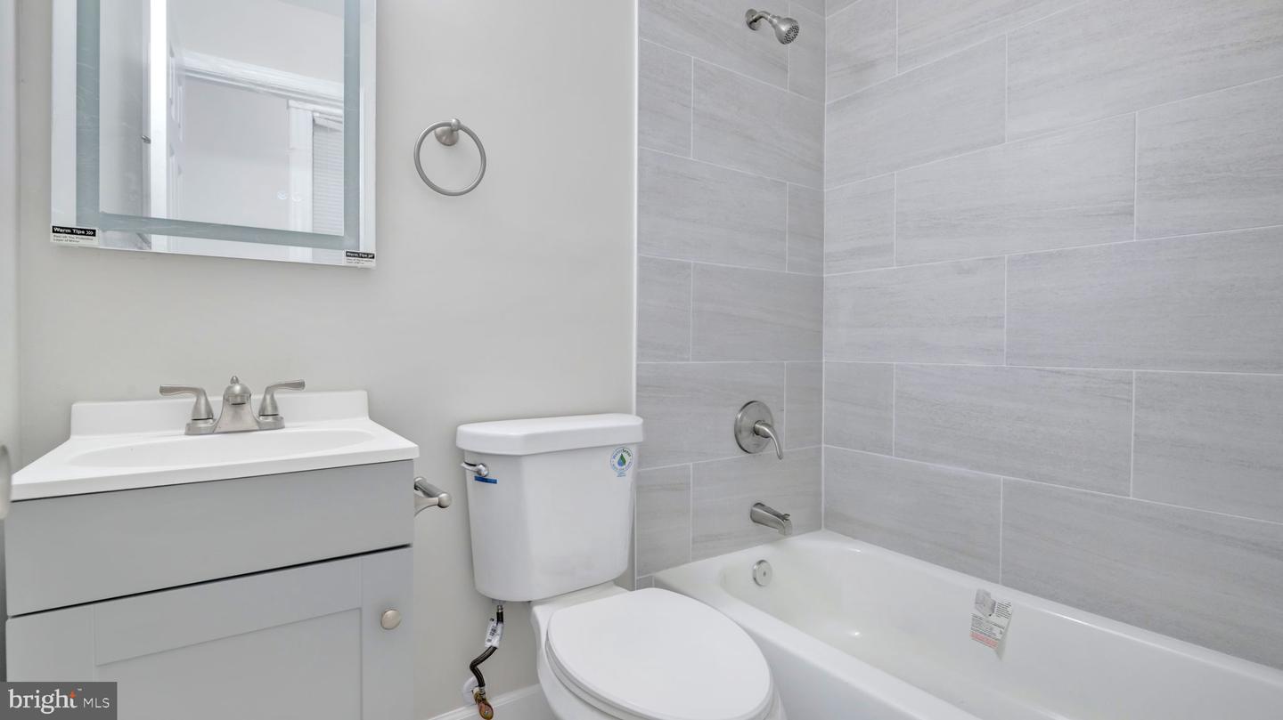 323 8TH ST NE, WASHINGTON, District Of Columbia 20002, ,Land,For sale,323 8TH ST NE,DCDC2211322 MLS # DCDC2211322