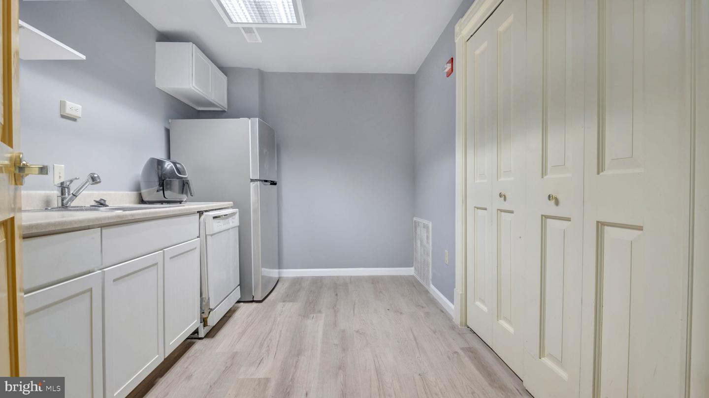 323 8TH ST NE, WASHINGTON, District Of Columbia 20002, ,Land,For sale,323 8TH ST NE,DCDC2211322 MLS # DCDC2211322