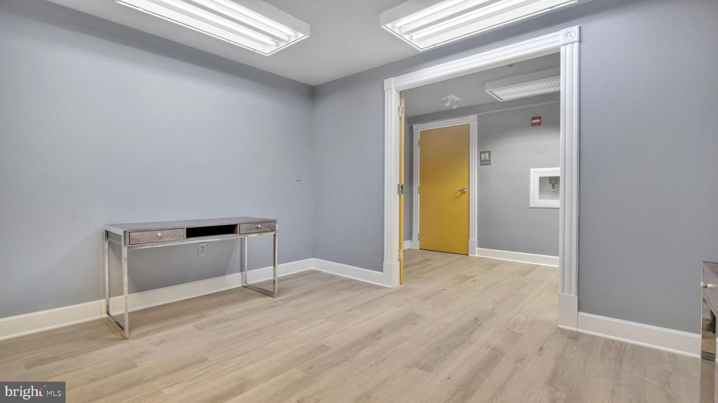 323 8TH ST NE, WASHINGTON, District Of Columbia 20002, ,Land,For sale,323 8TH ST NE,DCDC2211322 MLS # DCDC2211322