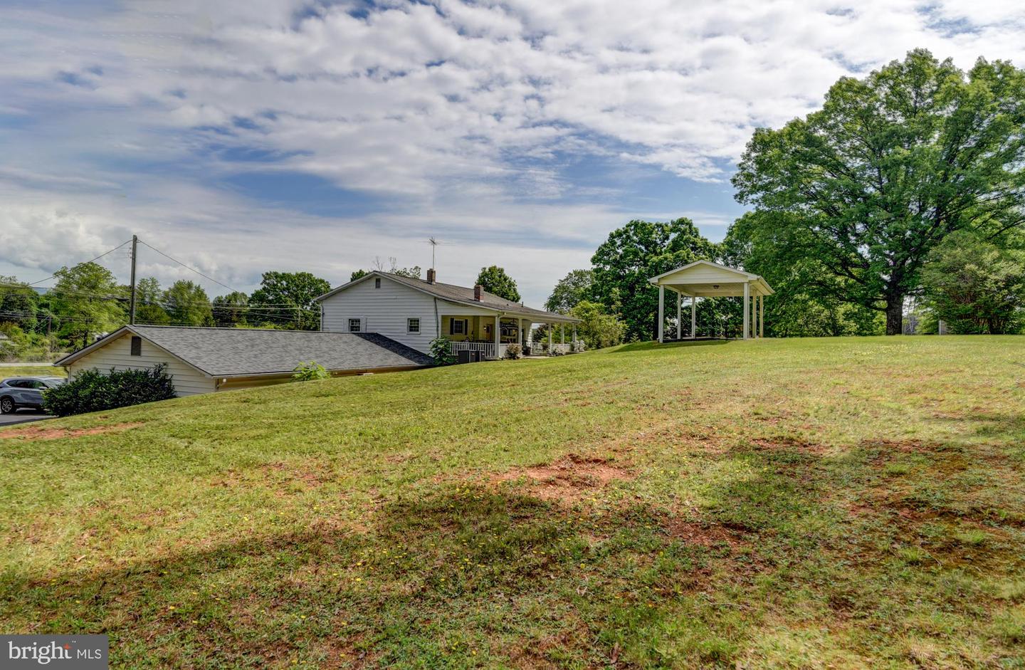 2770 W LYNCHBURG SALEM TPKE, BEDFORD, Virginia 24523, ,Land,For sale,2770 W LYNCHBURG SALEM TPKE,VABV2000224 MLS # VABV2000224