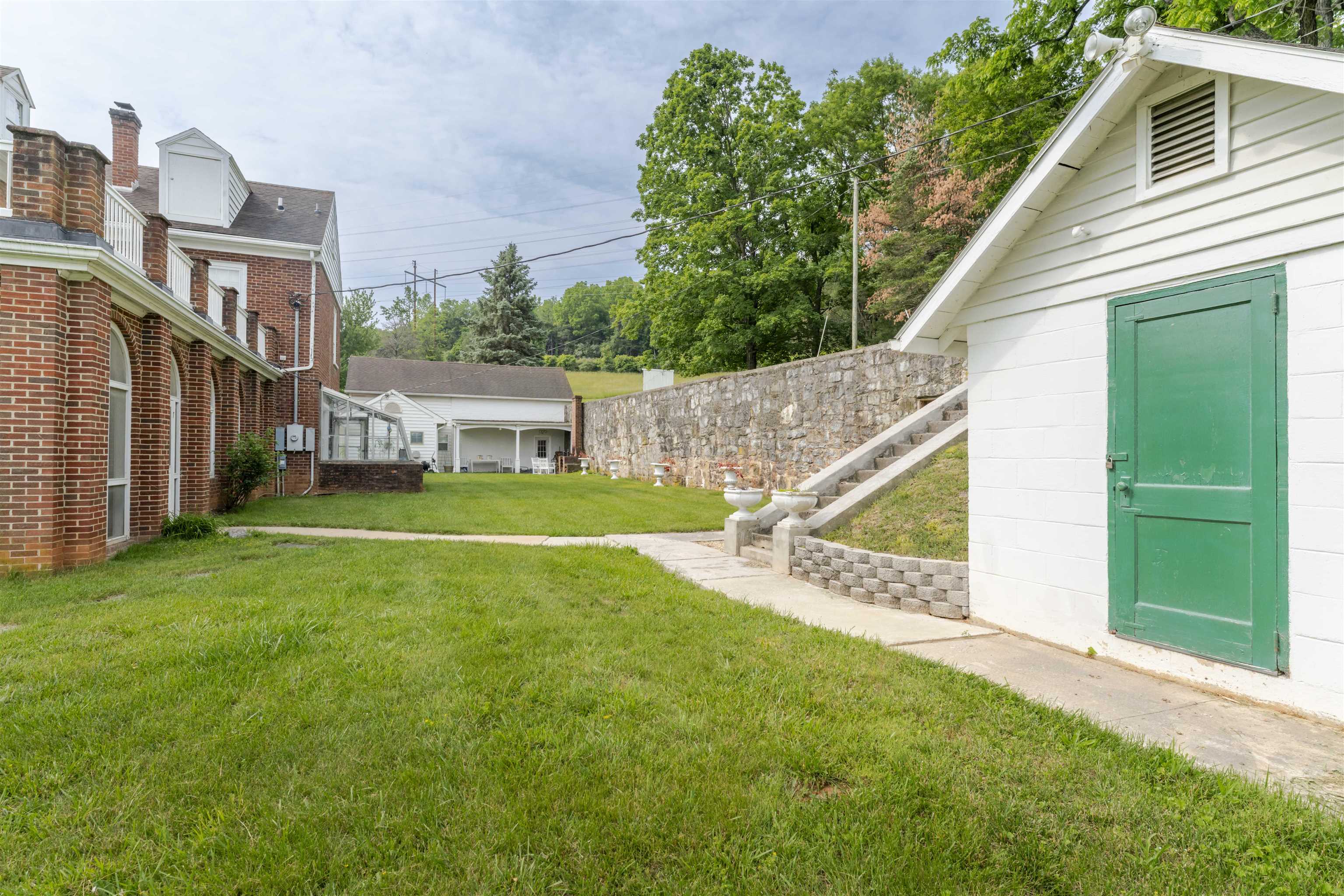 610 NEW HOPE RD, STAUNTON, Virginia 24401, ,Commercial,610 NEW HOPE RD,666957 MLS # 666957