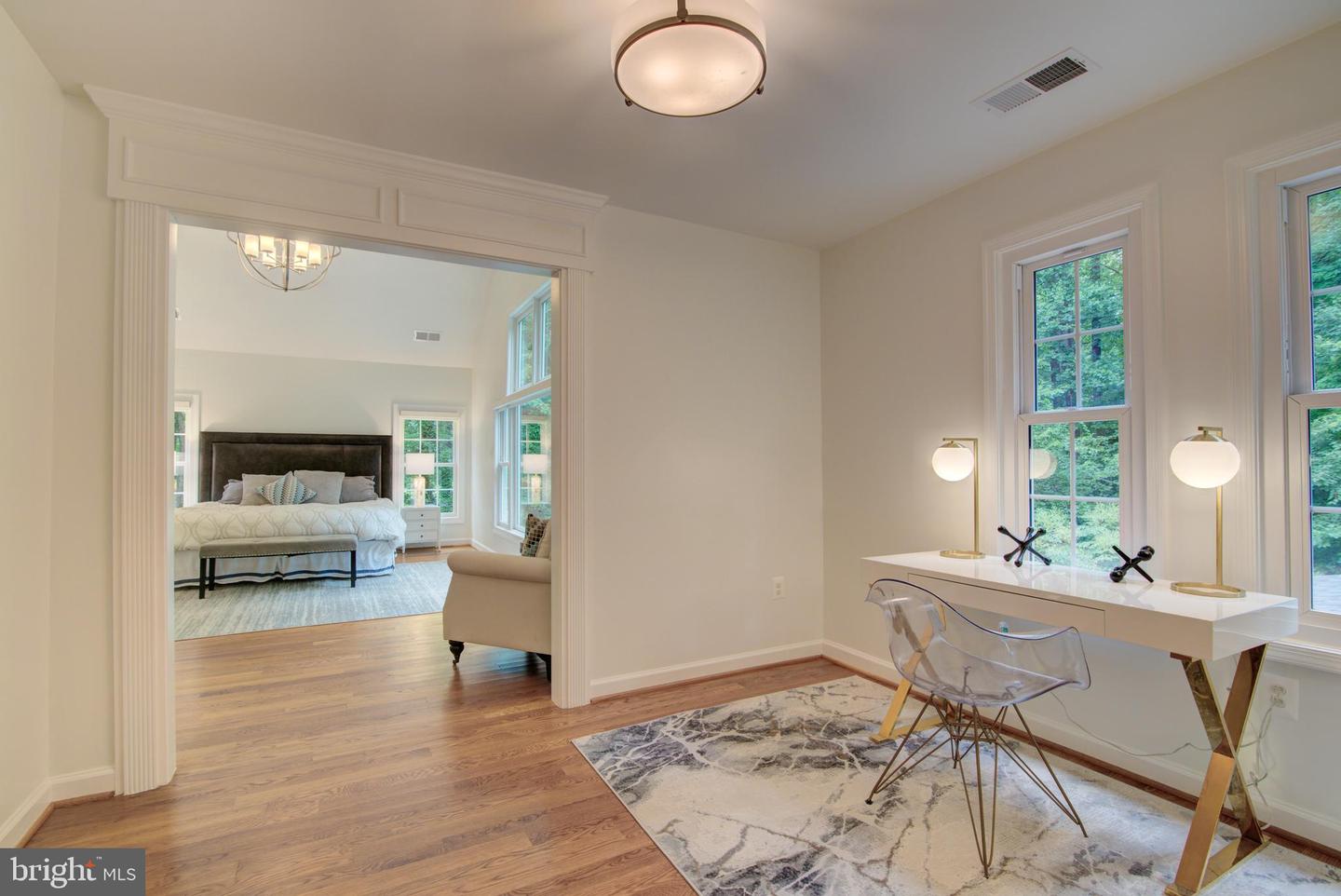 11714 LARIAT LN, OAKTON, Virginia 22124, 4 Bedrooms Bedrooms, ,4 BathroomsBathrooms,Residential,For sale,11714 LARIAT LN,VAFX2254722 MLS # VAFX2254722