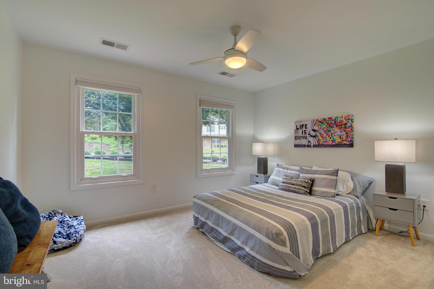 11714 LARIAT LN, OAKTON, Virginia 22124, 4 Bedrooms Bedrooms, ,4 BathroomsBathrooms,Residential,For sale,11714 LARIAT LN,VAFX2254722 MLS # VAFX2254722