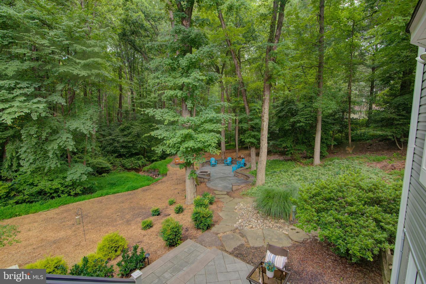 11714 LARIAT LN, OAKTON, Virginia 22124, 4 Bedrooms Bedrooms, ,4 BathroomsBathrooms,Residential,For sale,11714 LARIAT LN,VAFX2254722 MLS # VAFX2254722