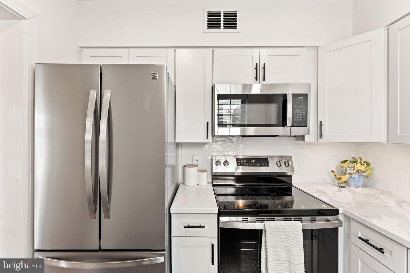 2805 ARLINGTON BLVD #101, ARLINGTON, Virginia 22201, 1 Bedroom Bedrooms, ,1 BathroomBathrooms,Residential,For sale,2805 ARLINGTON BLVD #101,VAAR2060458 MLS # VAAR2060458