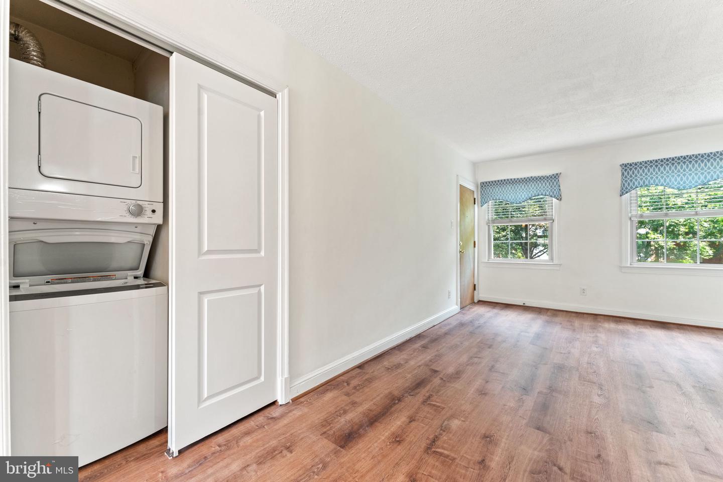 2805 ARLINGTON BLVD #101, ARLINGTON, Virginia 22201, 1 Bedroom Bedrooms, ,1 BathroomBathrooms,Residential,For sale,2805 ARLINGTON BLVD #101,VAAR2060458 MLS # VAAR2060458