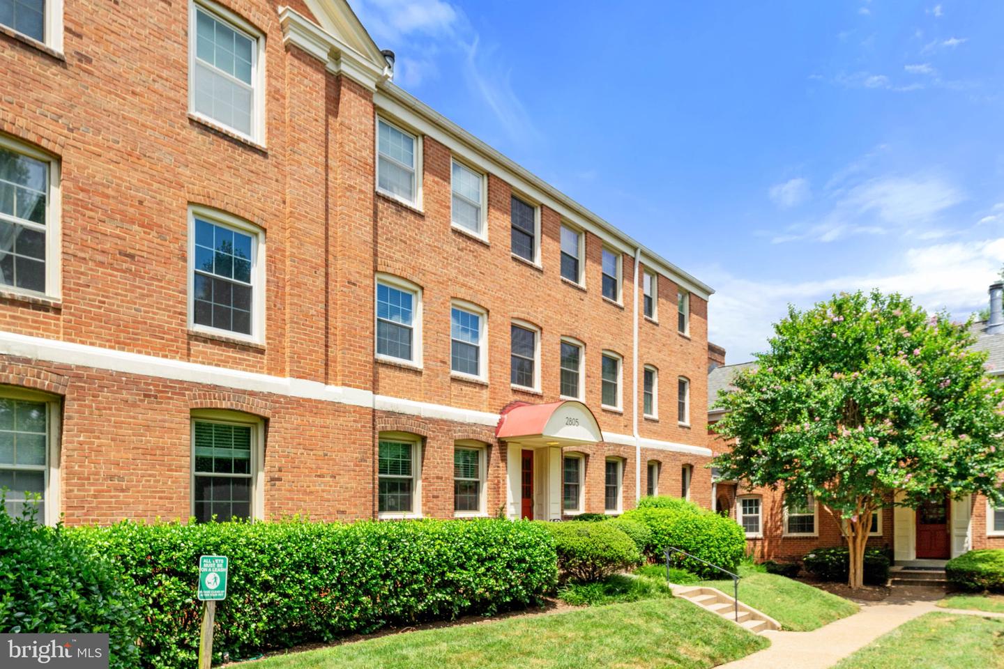 2805 ARLINGTON BLVD #101, ARLINGTON, Virginia 22201, 1 Bedroom Bedrooms, ,1 BathroomBathrooms,Residential,For sale,2805 ARLINGTON BLVD #101,VAAR2060458 MLS # VAAR2060458