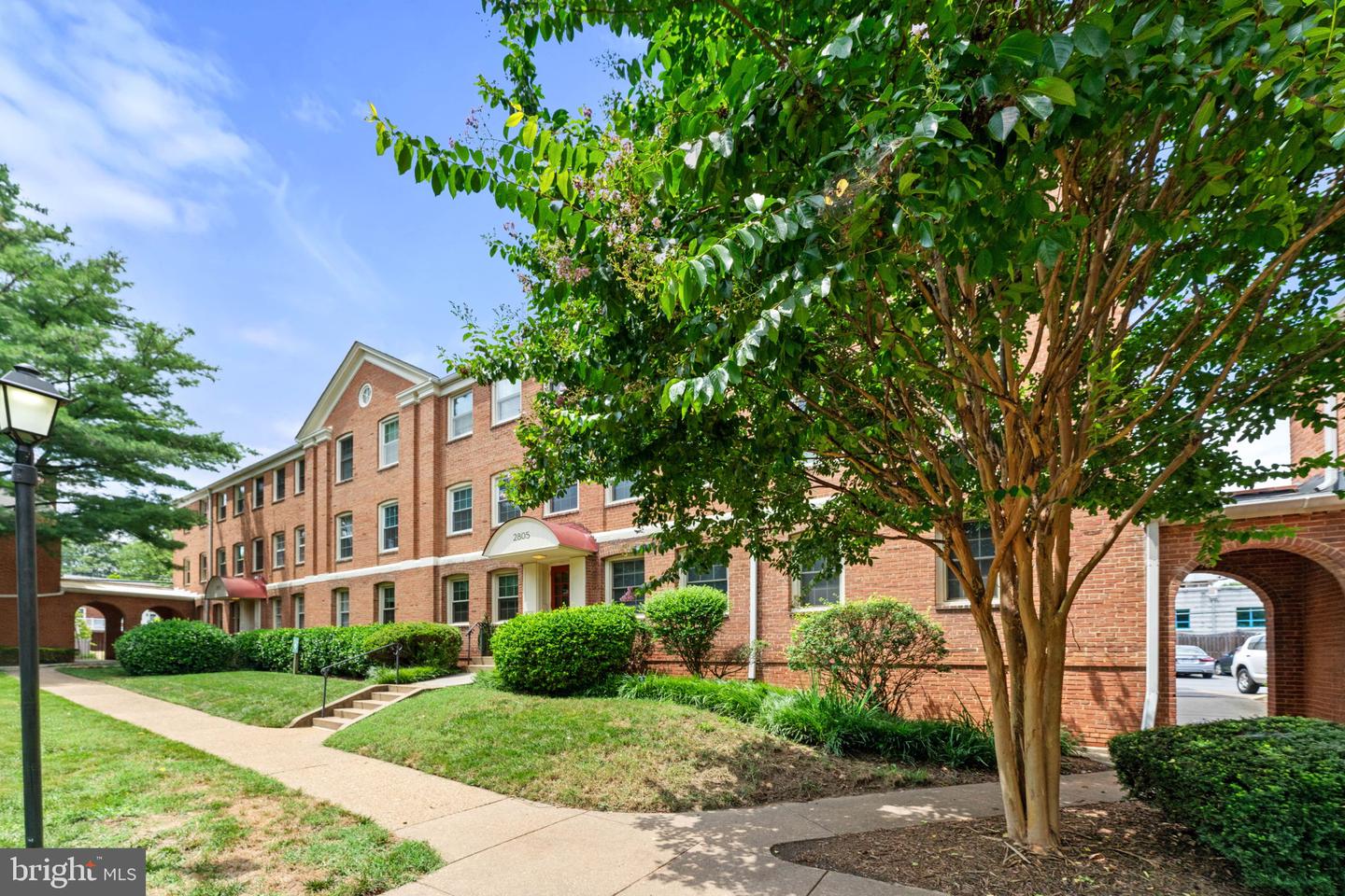 2805 ARLINGTON BLVD #101, ARLINGTON, Virginia 22201, 1 Bedroom Bedrooms, ,1 BathroomBathrooms,Residential,For sale,2805 ARLINGTON BLVD #101,VAAR2060458 MLS # VAAR2060458