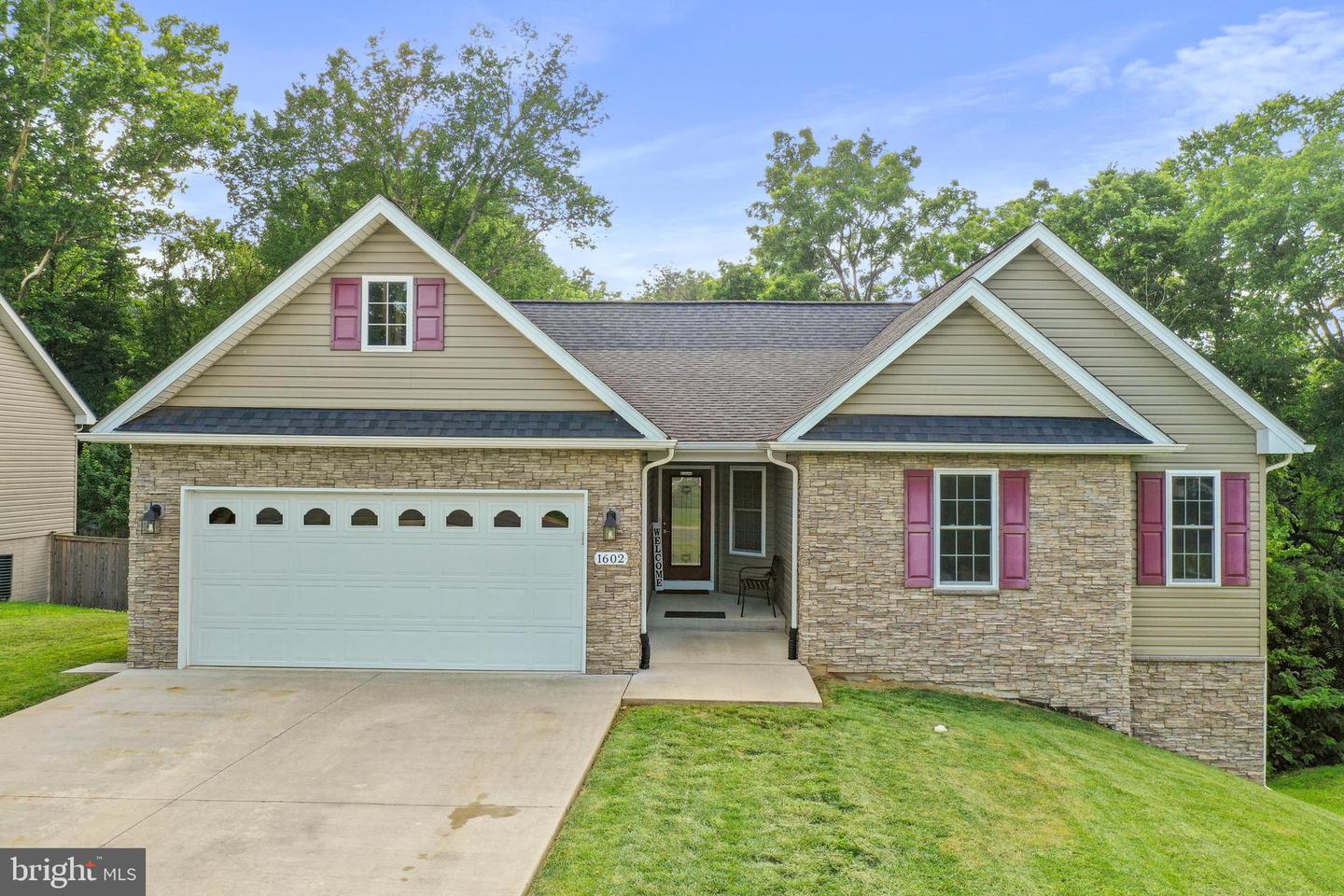 1602 BELMONT AVE, FRONT ROYAL, Virginia 22630, 3 Bedrooms Bedrooms, ,2 BathroomsBathrooms,Residential,For sale,1602 BELMONT AVE,VAWR2011670 MLS # VAWR2011670