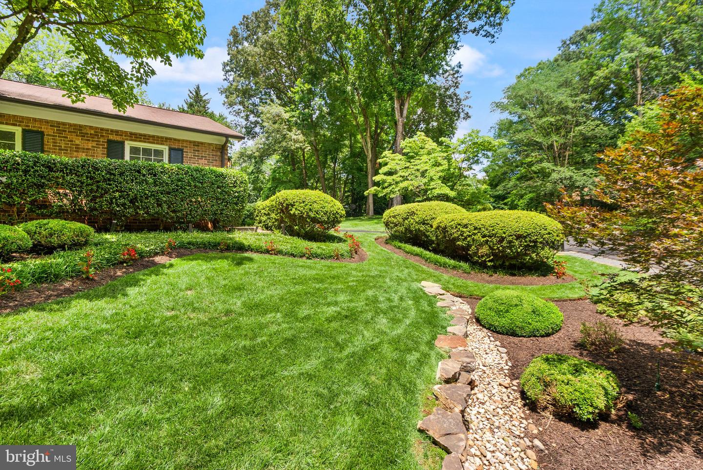 3500 WILLOW GREEN CT, OAKTON, Virginia 22124, 5 Bedrooms Bedrooms, ,3 BathroomsBathrooms,Residential,For sale,3500 WILLOW GREEN CT,VAFX2255130 MLS # VAFX2255130