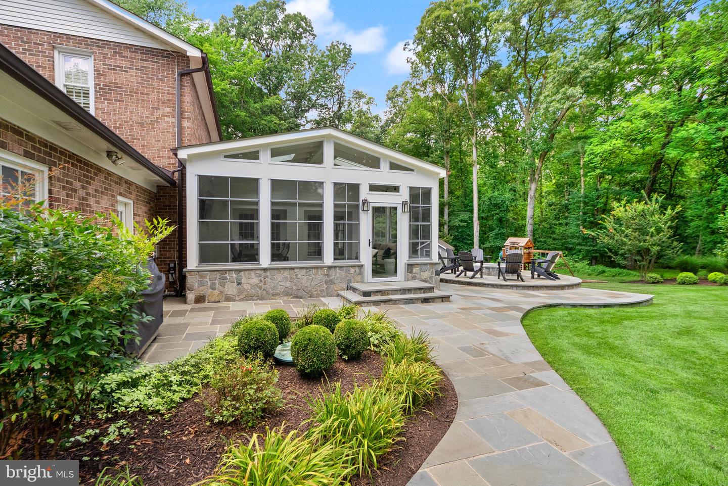 3500 WILLOW GREEN CT, OAKTON, Virginia 22124, 5 Bedrooms Bedrooms, ,3 BathroomsBathrooms,Residential,For sale,3500 WILLOW GREEN CT,VAFX2255130 MLS # VAFX2255130